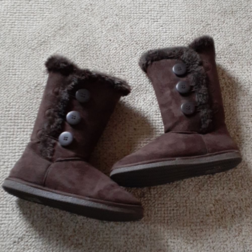 Just Fab fur lined boots